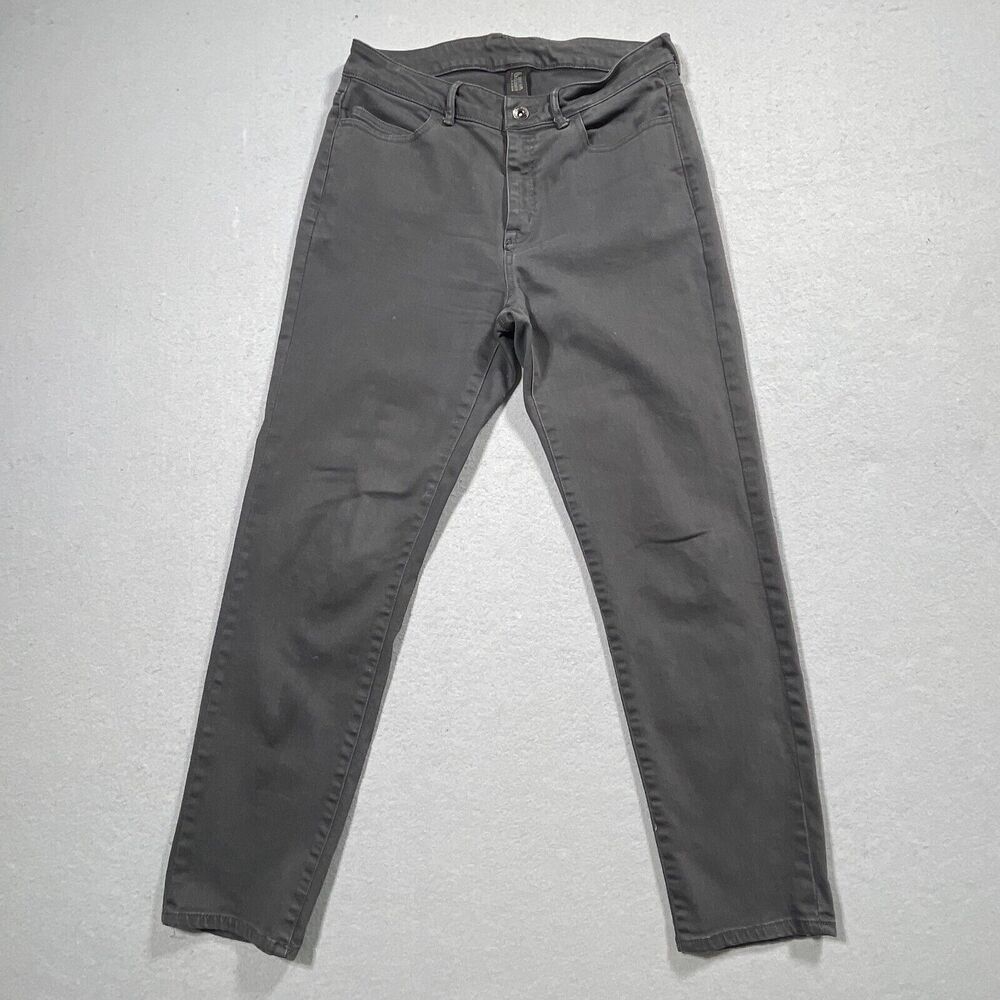 Mountain Hardwear Gray Ankle & Cropped Jeans